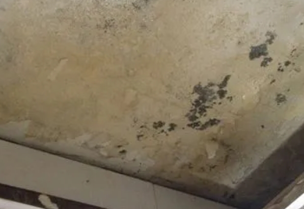 房县阳台漏水维修公司分享下房县卫生间渗水维修需要注意哪些问题。